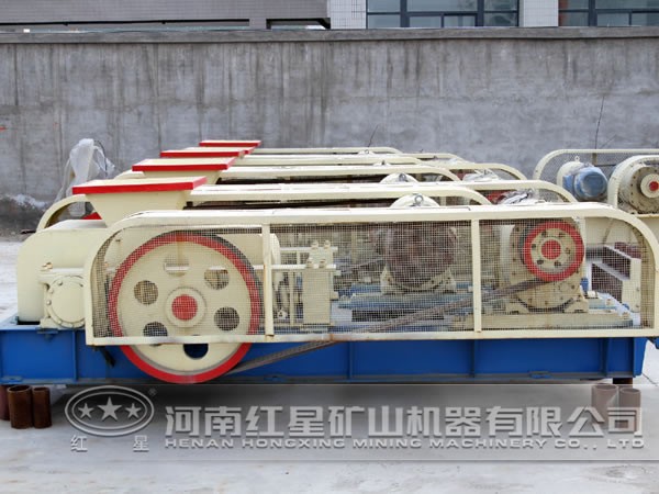 硫鐵礦對(duì)輥式破碎機(jī) 硫鐵礦對(duì)輥式破碎機(jī)
