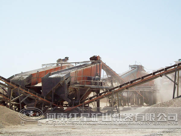 制砂生產線現(xiàn)場 制砂生產線現(xiàn)場