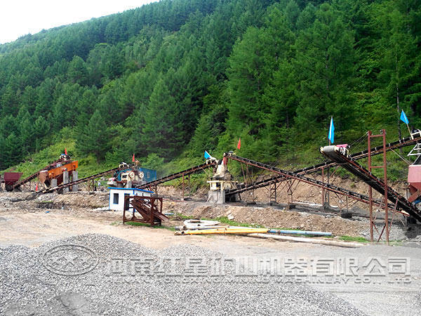 制砂生產線現(xiàn)場 制砂生產線現(xiàn)場