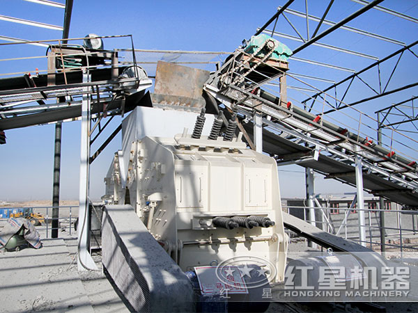 反擊式破碎機(jī) 反擊式破碎機(jī)