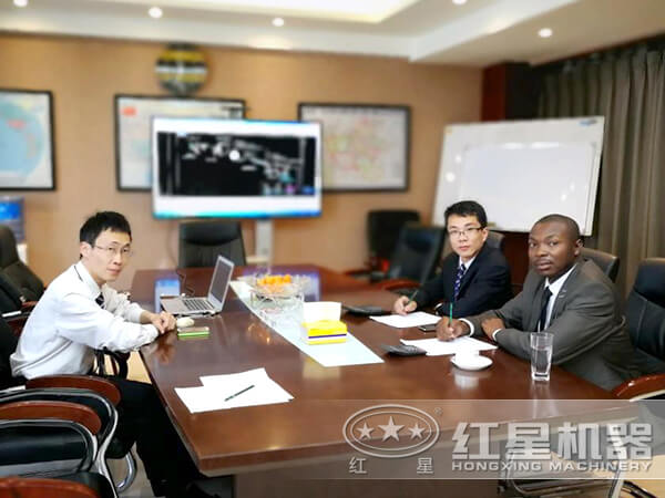 來廠咨詢、了解設備的客戶