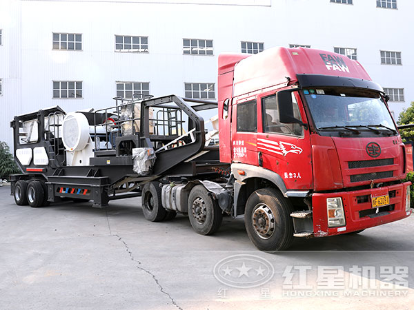 混凝土車載移動磕石機發(fā)貨 混凝土車載移動磕石機發(fā)貨