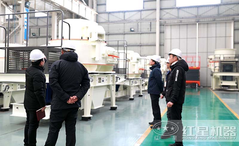 客戶來廠參觀廠區及制砂機生產車間 客戶來廠參觀廠區及制砂機生產車間