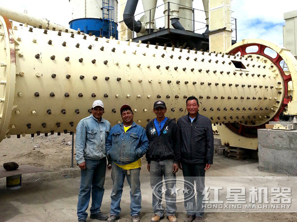 安裝就緒,準備作業的球磨機設備 安裝就緒,準備作業的球磨機設備