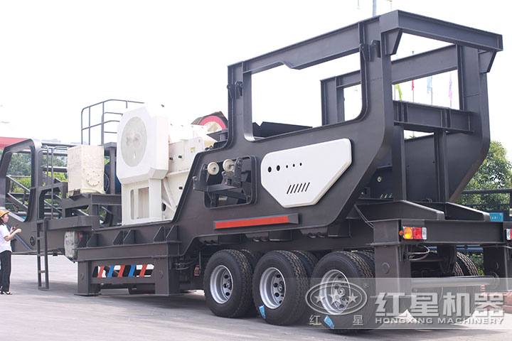 輪胎移動(dòng)破碎機(jī) 輪胎移動(dòng)破碎機(jī)