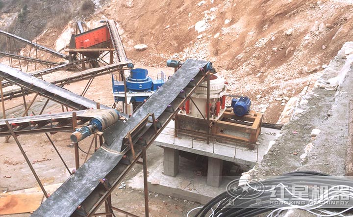 固定式新型制砂生產線安裝現(xiàn)場 固定式新型制砂生產線安裝現(xiàn)場