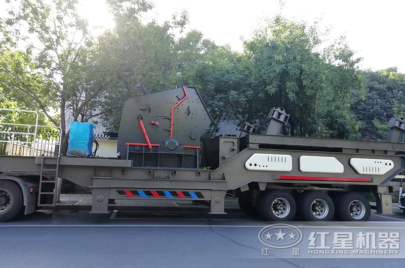 紅星輪胎式粉碎機(jī) 紅星輪胎式粉碎機(jī)