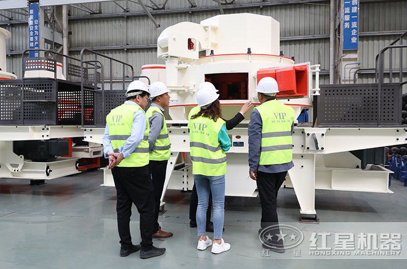 客戶來廠參觀考察制砂設備 客戶來廠參觀考察制砂設備